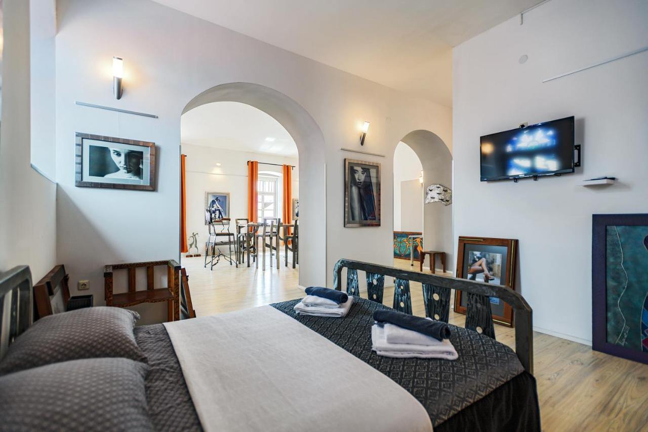 Lupino'S Gallery Apartment - Old Town Zadar Eksteriør billede